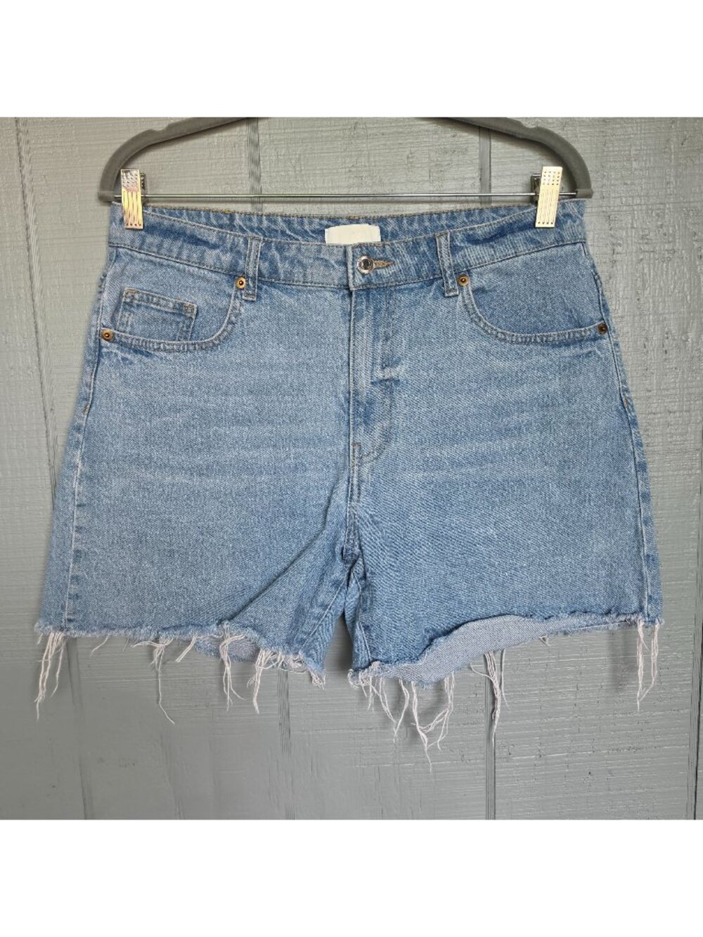 H&M Denim Festival Cut Off Shorts Light Wash Frayed Hem High Rise Casual. Sz 12